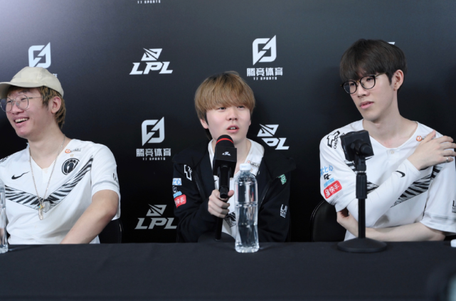 美国经济稳 美国经济稳